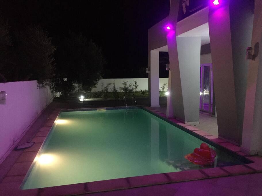 Magnifique Villa Avec Piscine Sur L'Ile De Djerba Pour Vacances Arkou Extérieur photo